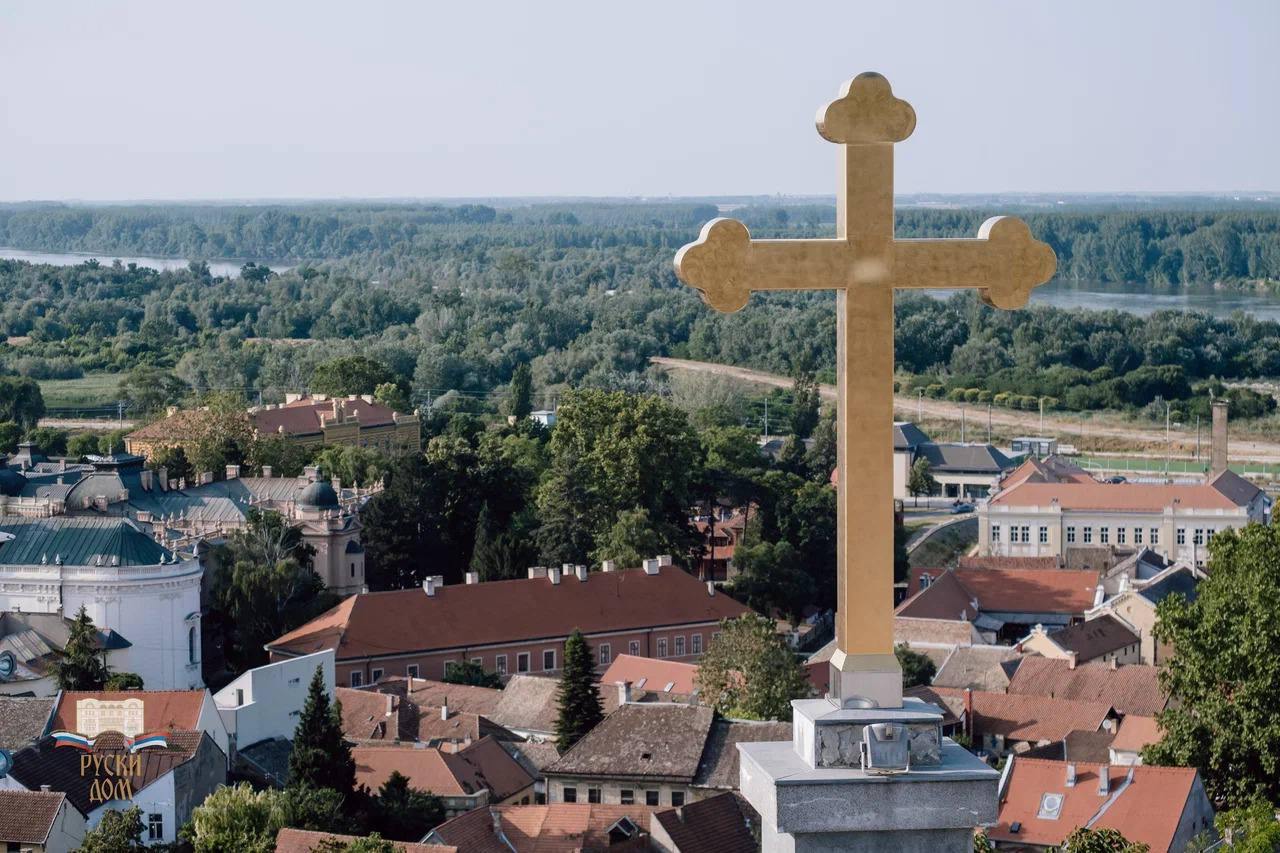 В Сремски-Карловцах состоялось торжественное открытие летнего сезона в Культурном центре «Видиковац»