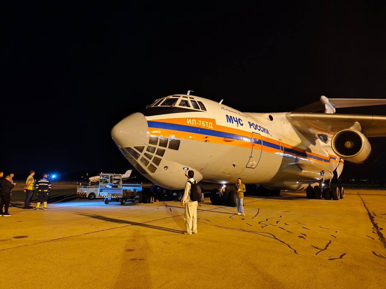 Самолет Ил-76, задействованный в тушении лесных пожаров в Сербии, завершил свою работу и вернулся в Россию.
